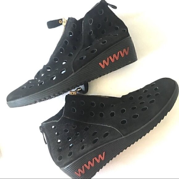 Black Wedged Shoes Size  6 - Picture 3 of 6